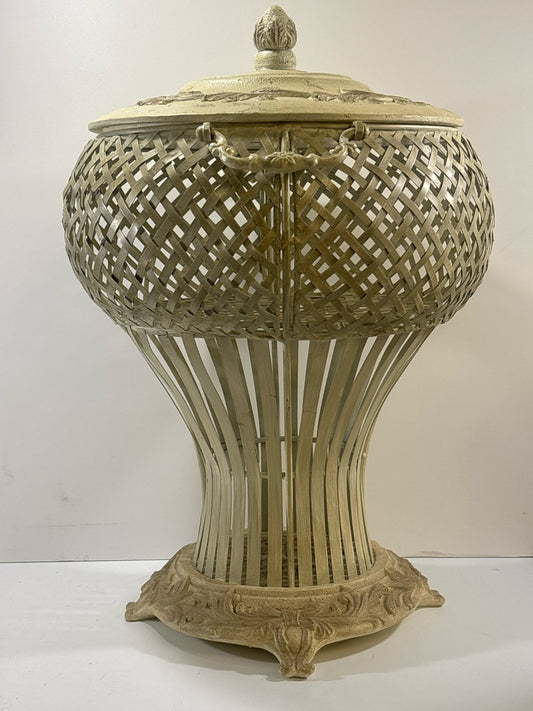 Urn